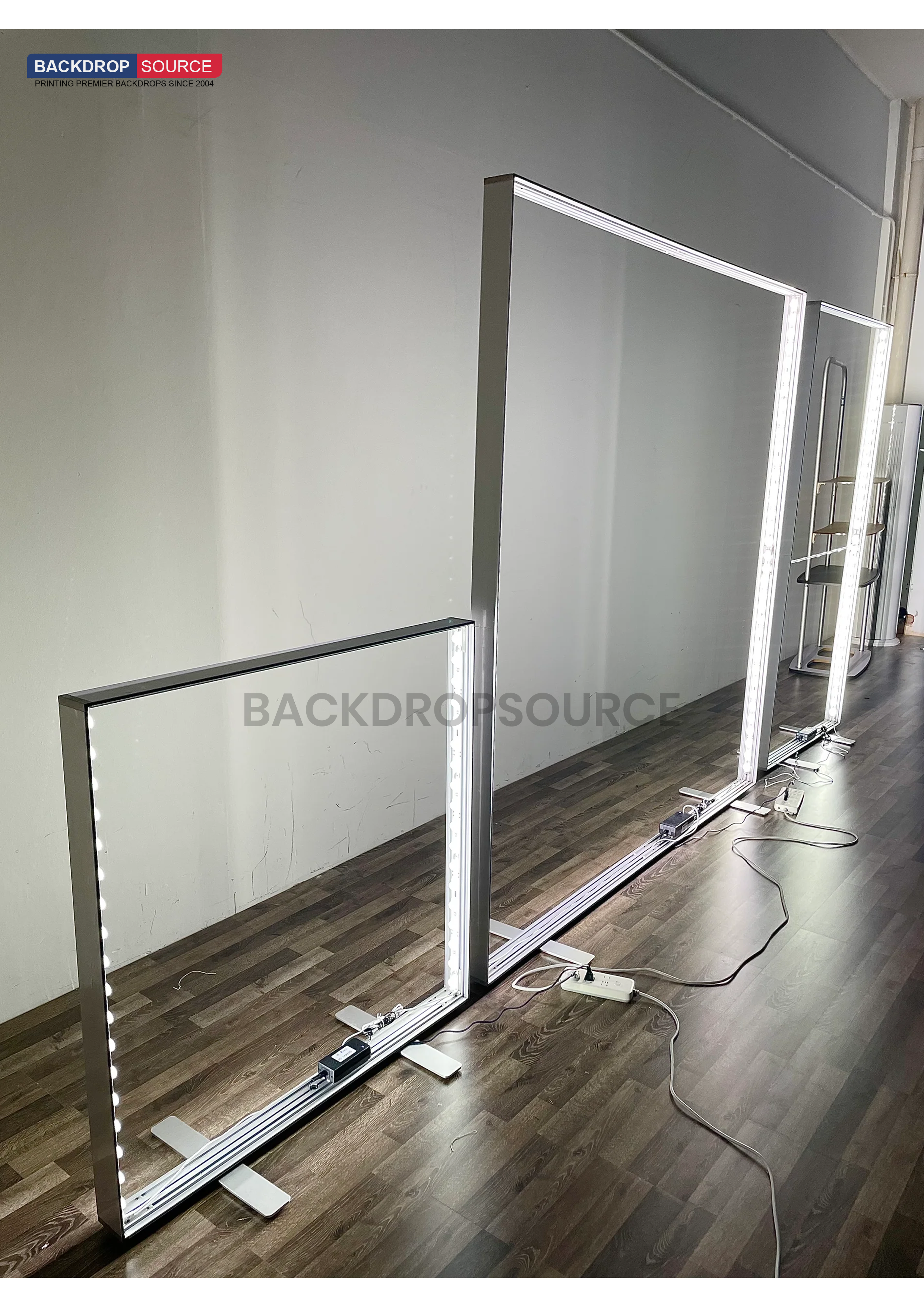Exhibidor de caja de luz LED de tela sin marco SEG - 4 pies de ancho x 6,5 pies de alto