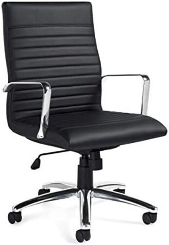 Silla de escritorio Furmax acanalada de cuero sintético con respaldo medio, silla ejecutiva para conferencias, giratoria y ajustable con brazos - Negra